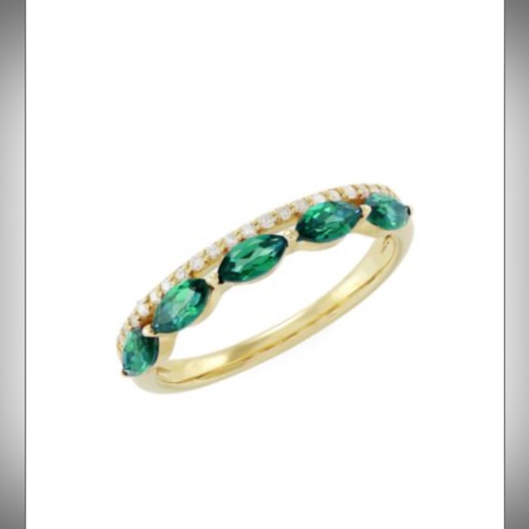 14K Yellow Gold, REAL DIAMOND and EMERALD Band Ring - Picture 5 of 9